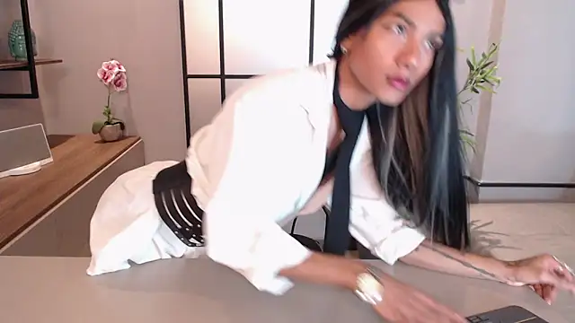 Snapshot of allison_colin chatting on 01-26-25, 04:20 allison colin online show from 01-26-25, 04:20