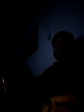 Snapshot of Ant1990 chatting on 10-12-25, 04:11 Ant1990 online show from 10-12-25, 04:11