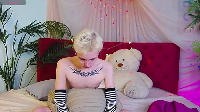 Snapshot of DemianEnglen chatting on 01-29-25, 11:56 DemianEnglen online show from 01-29-25, 11:56