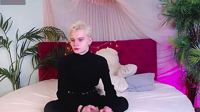 Snapshot of DemianEnglen chatting on 01-30-25, 08:53 DemianEnglen online show from 01-30-25, 08:53