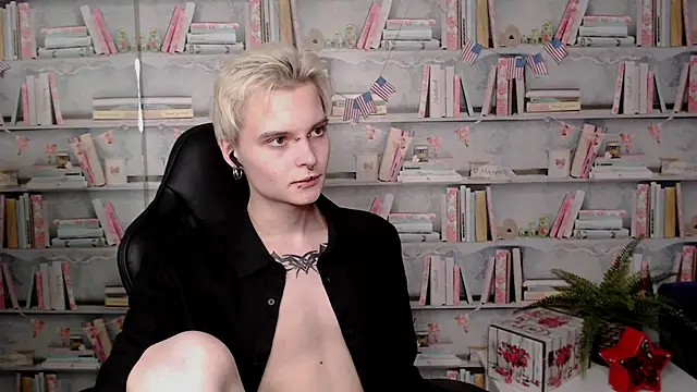 Snapshot of DemianEnglen chatting on 03-11-25, 08:42 DemianEnglen online show from 03-11-25, 08:42