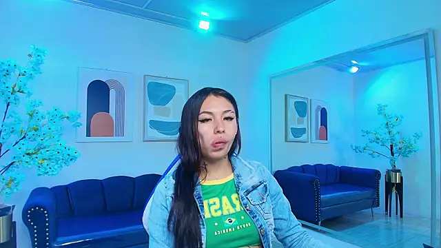 Snapshot of Charlotte_ethan chatting on 03-08-25, 04:01 Charlotte ethan online show from 03-08-25, 04:01