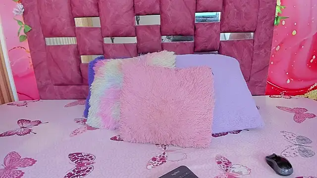 scarlett  evans  online show from 04-28-26, 06:35