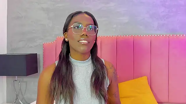 Snapshot of Alaia_Colins chatting on 11-08-25, 11:58 Alaia Colins online show from 11-08-25, 11:58