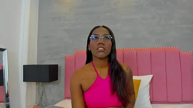 Snapshot of Alaia_Colins chatting on 11-12-25, 02:56 Alaia Colins online show from 11-12-25, 02:56