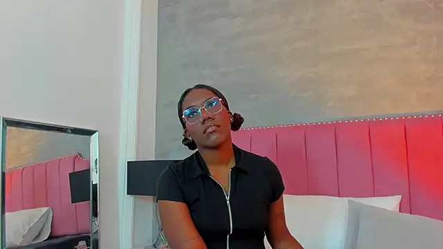Snapshot of Alaia_Colins chatting on 11-13-25, 03:38 Alaia Colins online show from 11-13-25, 03:38