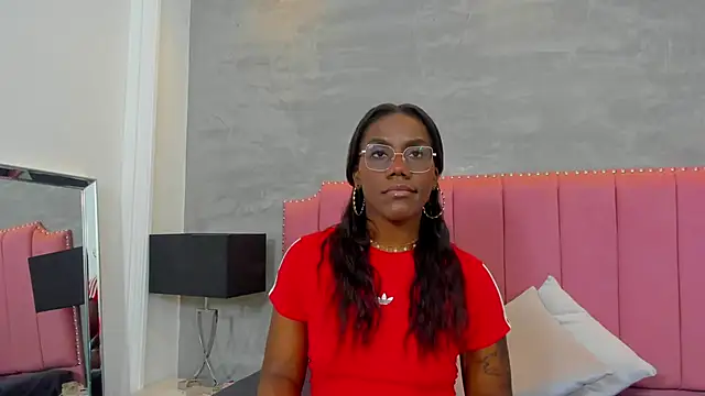 Snapshot of Alaia_Colins chatting on 11-26-25, 03:07 Alaia Colins online show from 11-26-25, 03:07