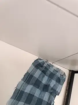 Snapshot of Trixboy201 chatting on 10-31-25, 10:05 Trixboy201 online show from 10-31-25, 10:05