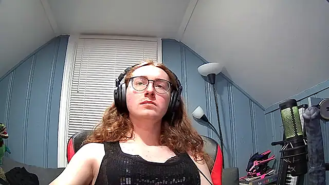 Snapshot of awe-manda chatting on 01-25-25, 01:32 awe-manda online show from 01-25-25, 01:32