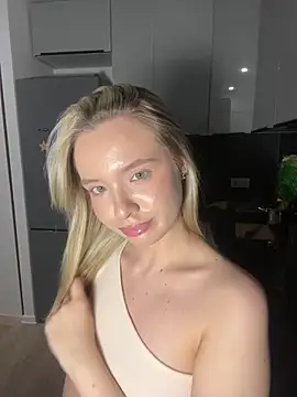 Snapshot of _Babygirl__ chatting on 01-24-25, 04:06 Babygirl online show from 01-24-25, 04:06