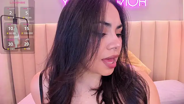 Naomymonroe  online show from 06-17-26, 10:39