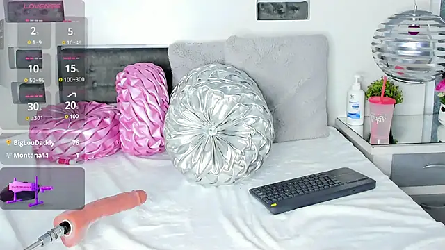 Snapshot of NatyParker chatting on 03-14-25, 04:09 NatyParker online show from 03-14-25, 04:09