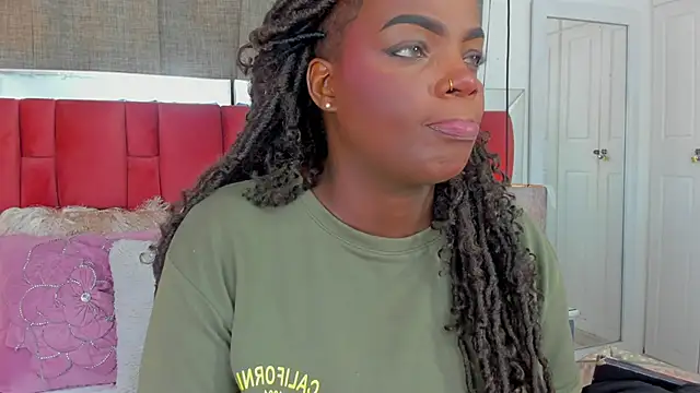 Snapshot of NatyParker chatting on 11-28-25, 01:47 NatyParker online show from 11-28-25, 01:47