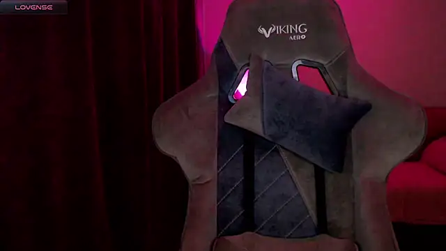 Ohmy Nora  online show from 03-04-25, 02:06