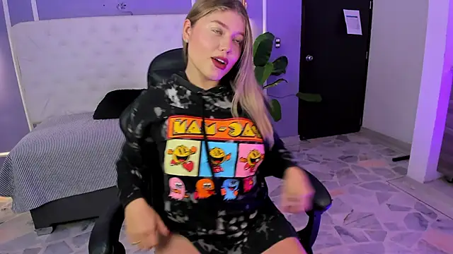 alaia greyy online show from 12-22-25, 12:35