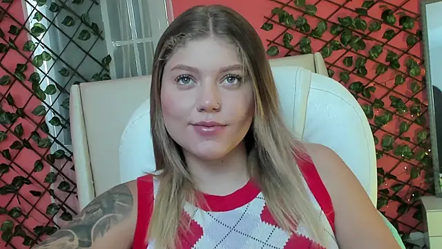 alaia greyy online show from 06-14-26, 01:02