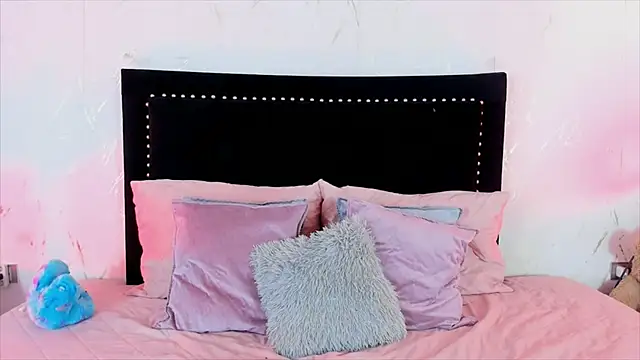 LittleCuties online show from 01-07-26, 02:58