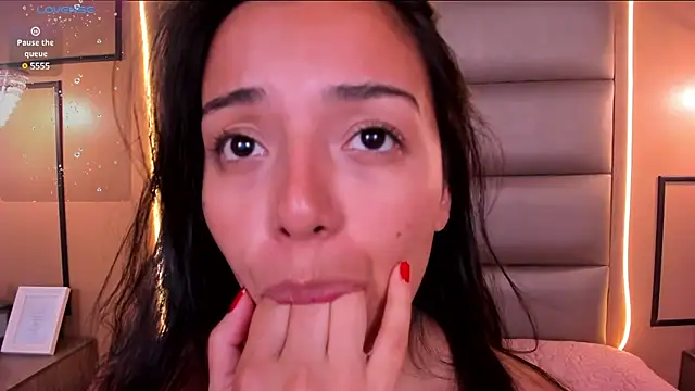 Snapshot of CAYLINCOLLINS chatting on 02-22-25, 10:07 CAYLINCOLLINS online show from 02-22-25, 10:07