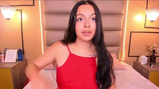 Snapshot of CAYLINCOLLINS chatting on 03-06-25, 02:41 CAYLINCOLLINS online show from 03-06-25, 02:41