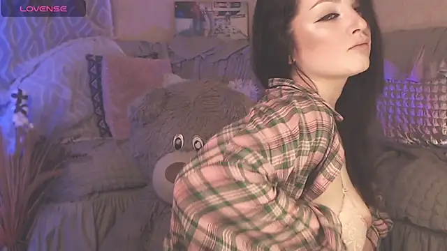 BritneyBarker online show from 01-02-25, 01:17