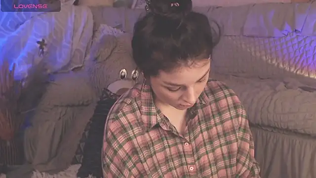 BritneyBarker online show from 03-21-25, 01:02