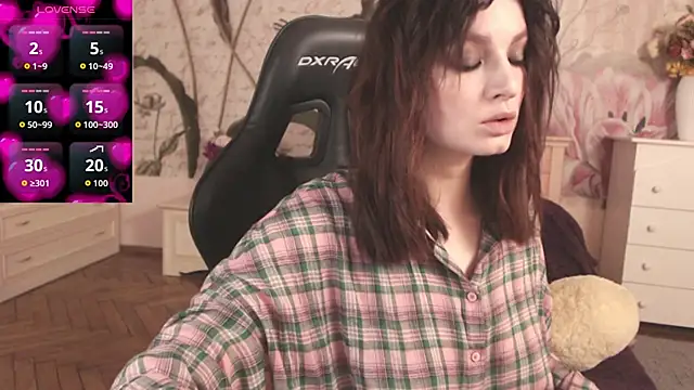 BritneyBarker online show from 11-29-25, 02:36