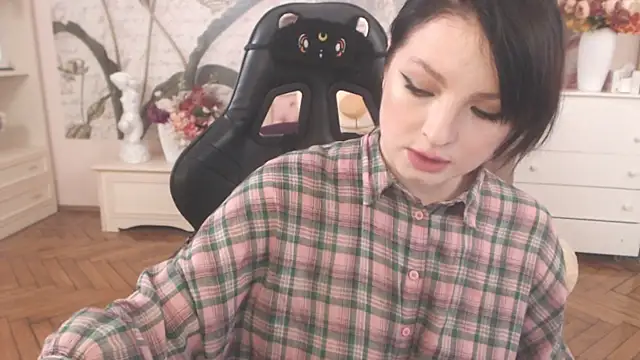 BritneyBarker online show from 04-27-26, 02:31