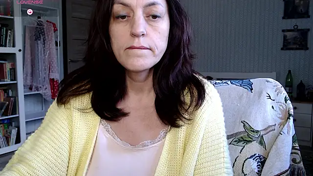 Soffya Soy online show from 04-28-26, 04:28