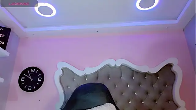 CamiiGarcia online show from 03-04-25, 05:34