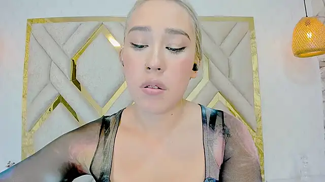 Lannajansen online show from 01-29-25, 05:13