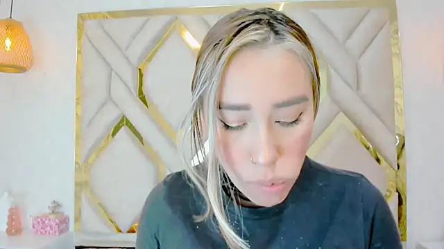 Lannajansen online show from 02-04-25, 04:50