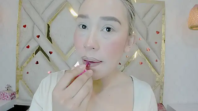 Lannajansen online show from 02-26-25, 01:19