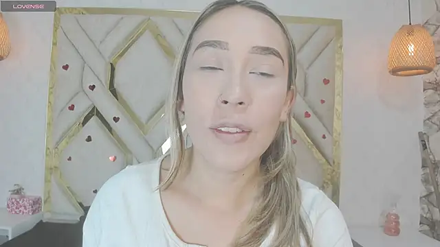 Lannajansen online show from 03-18-25, 02:26