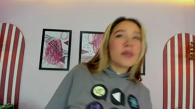 Lannajansen online show from 09-14-25, 02:49