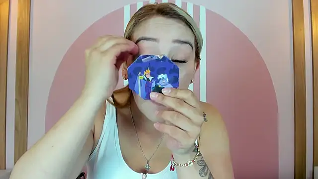 Lannajansen online show from 03-28-26, 01:22