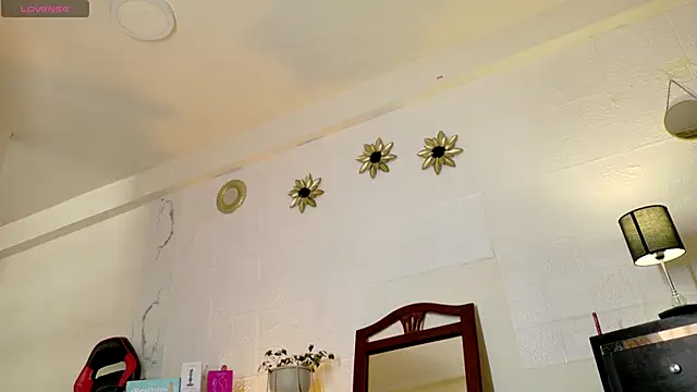 Akemirosse online show from 10-21-25, 05:46