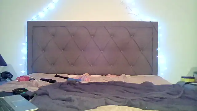 Snapshot of bunnyfox420 chatting on 01-24-25, 03:54 bunnyfox420 online show from 01-24-25, 03:54