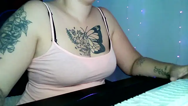 Snapshot of bunnyfox420 chatting on 09-12-25, 04:51 bunnyfox420 online show from 09-12-25, 04:51