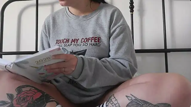 bunnyfox420 online show from 04-12-26, 06:46