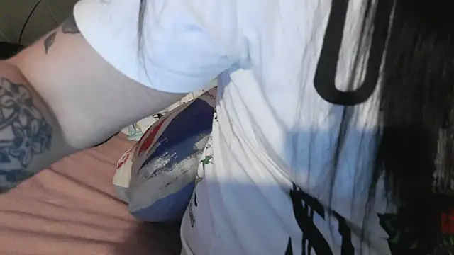 bunnyfox420 online show from 04-18-26, 07:07