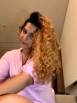 Snapshot of Riverdonttgo chatting on 10-20-25, 10:32 Riverdonttgo online show from 10-20-25, 10:32