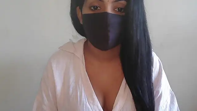 Snapshot of Reddy_Trisha chatting on 11-17-25, 06:08 Reddy Trisha online show from 11-17-25, 06:08