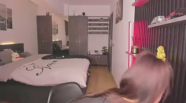 HelenShawn online show from 02-02-25, 11:32