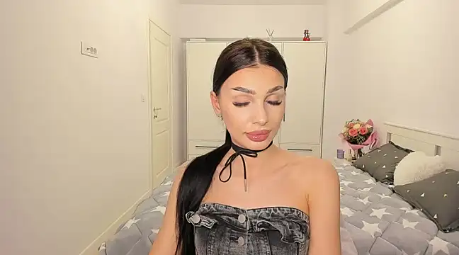 HelenShawn online show from 02-26-25, 01:53