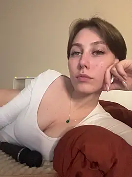 Molli Luv online show from 10-30-25, 03:24