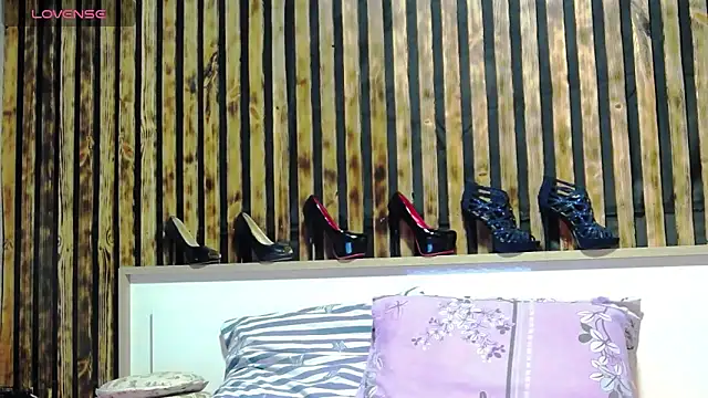 Alis Lovi online show from 03-18-26, 10:57