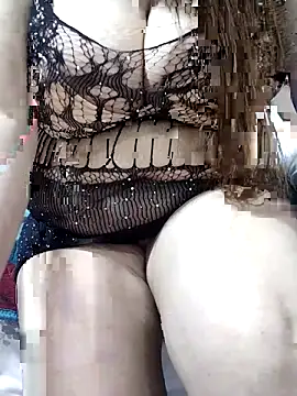 Snapshot of Moza-masriya5 chatting on 03-28-26, 07:46 Moza-masriya5 online show from 03-28-26, 07:46