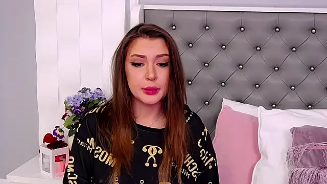 Snapshot of AlmaNoble chatting on 12-05-25, 08:38 AlmaNoble online show from 12-05-25, 08:38