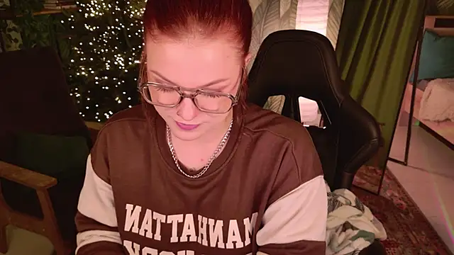 Snapshot of princess_elsie_ chatting on 01-29-25, 01:05 princess elsie online show from 01-29-25, 01:05