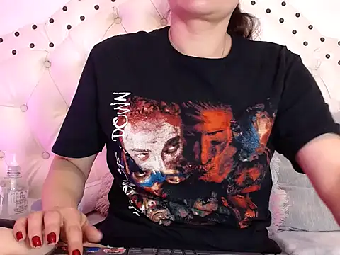 Snapshot of isabelajonesgl chatting on 11-26-25, 05:25 isabelajonesgl online show from 11-26-25, 05:25